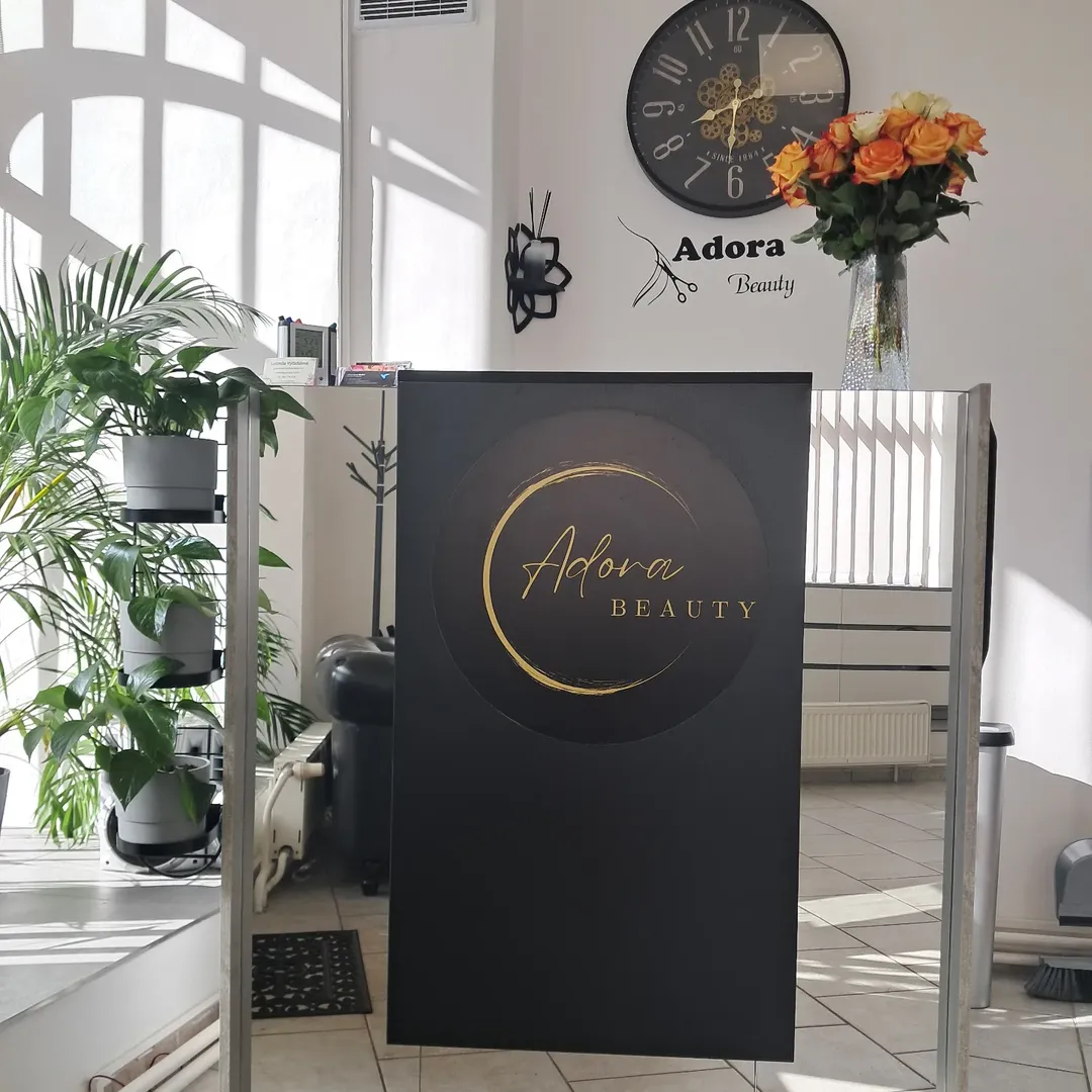 Interiér salonu ADORA